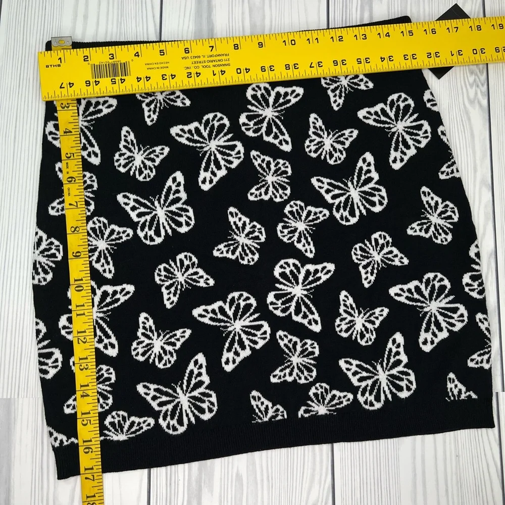Girls' Knit Tube Skirt - art class